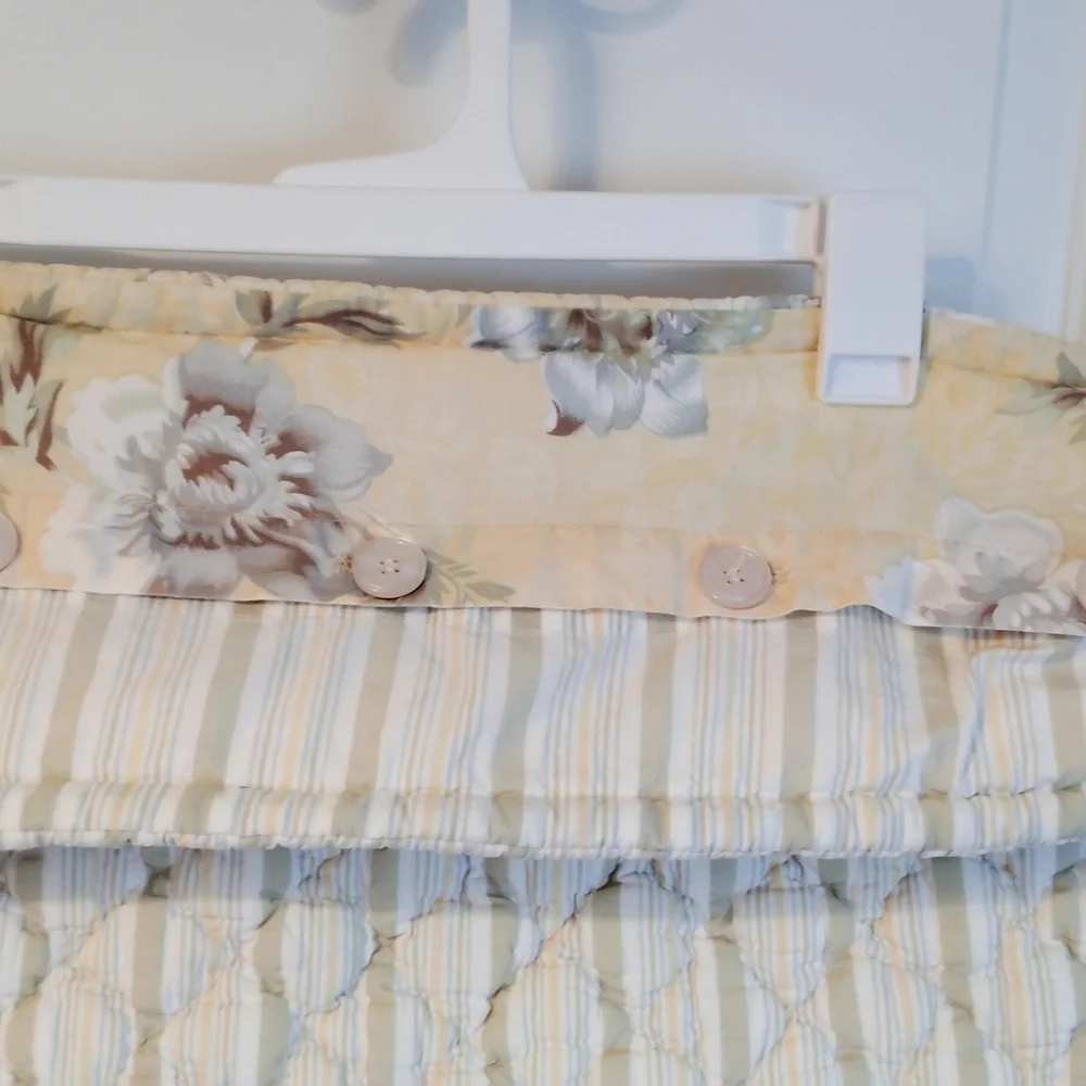 RESTORATION HARDWARE EURO QUILTED YELLOW/BLUE FLORAL SHAMS 26X26 QUITE LUXURY